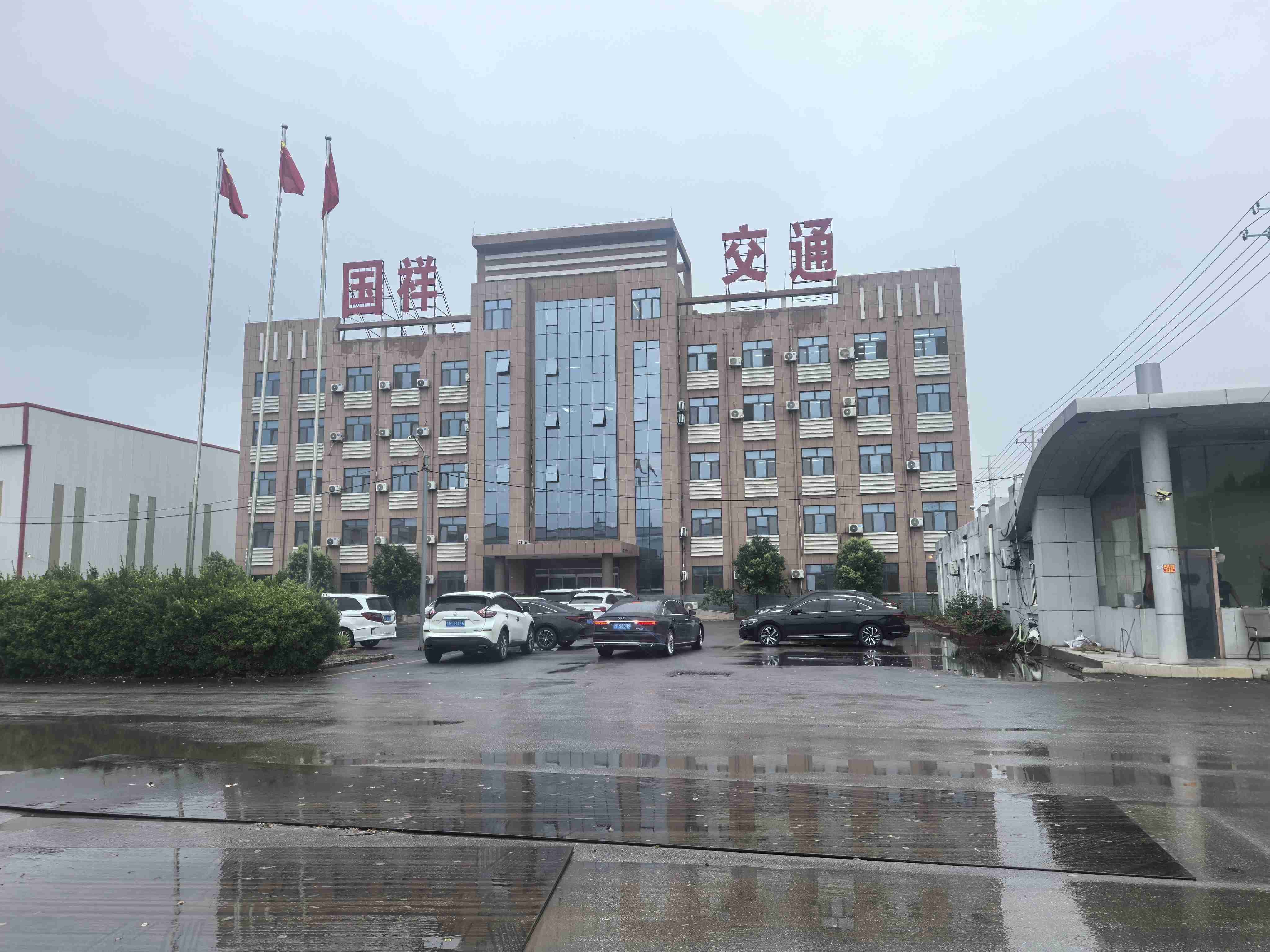 鞍山市波形护栏立柱浸塑波形护栏 - 方案